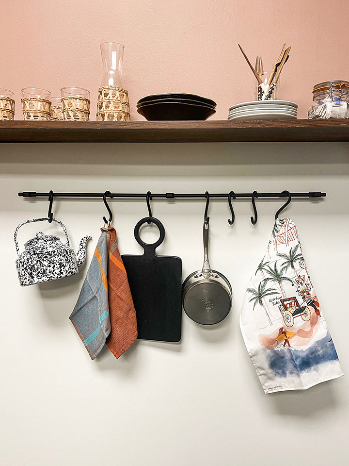 KITCHEN RAIL – Douglas and Douglas