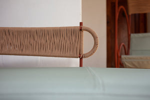 CURVED BENCH